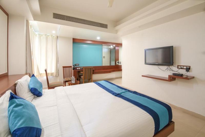 Hotel Mint Montvert Baner Pune Exterior photo